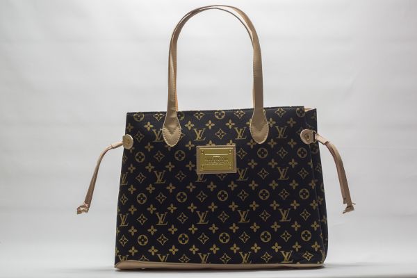 bolsa louis vuitton preta